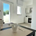 Crisalide A Mare Бари